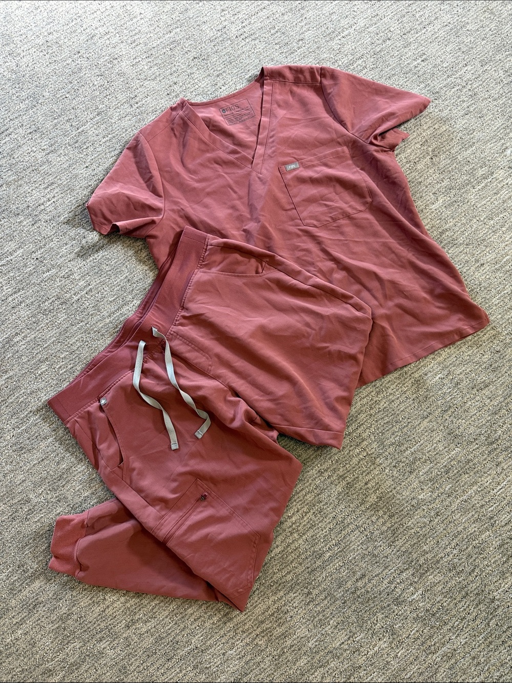Figs Women's Scrub Set in Dusty Rose